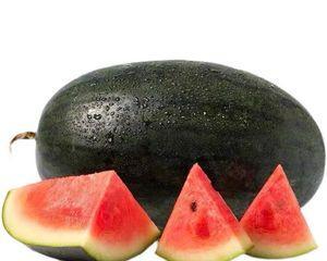 如何挑选好吃的黑美人西瓜（从外观到内部，教你选择最美味的黑美人西瓜）